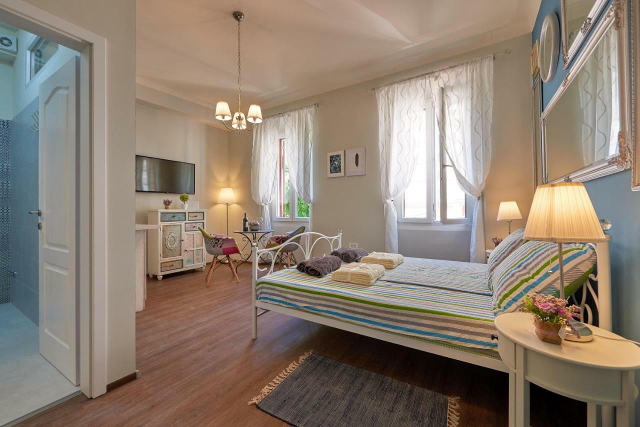Old City Romanitic Studios 1 With Free Private Parking PUY Exterior foto